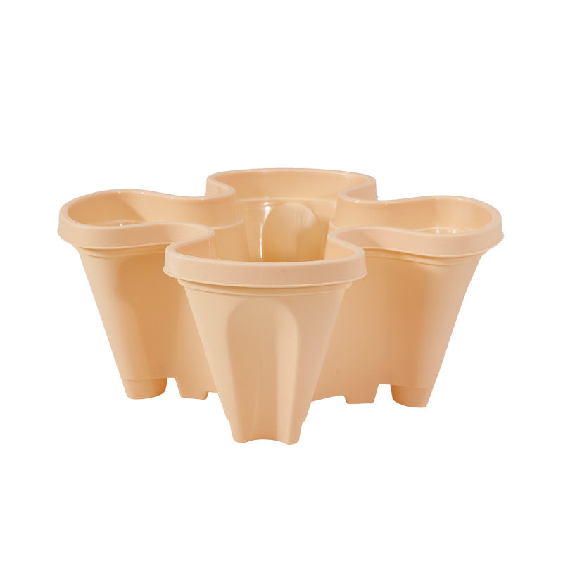 El Lavabo Tridimensional De Fresa De Cuatro Pétalos Se Puede Superponer En El Balcón